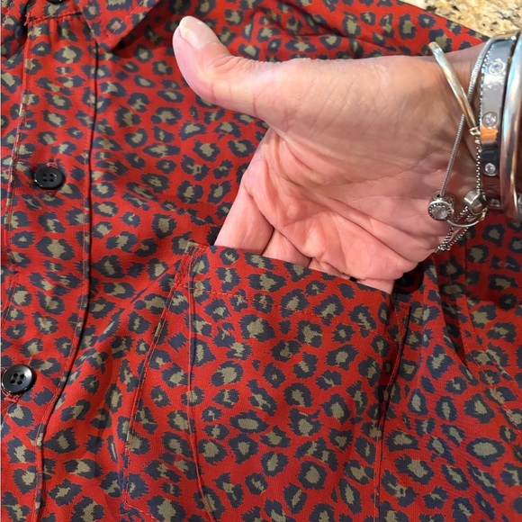 ▪️THE CAST NYC Leopard Print Dress Shirt - Picture 3 of 12